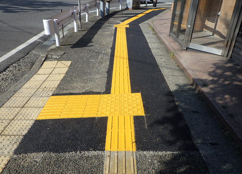 視覚障がい者誘導標示のイメージ画像 視覚障がい者誘導標示のイメージ画像