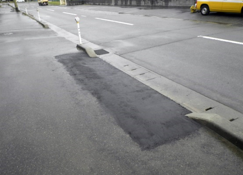 歩道舗装切り下げのイメージ画像 歩道舗装切り下げのイメージ画像
