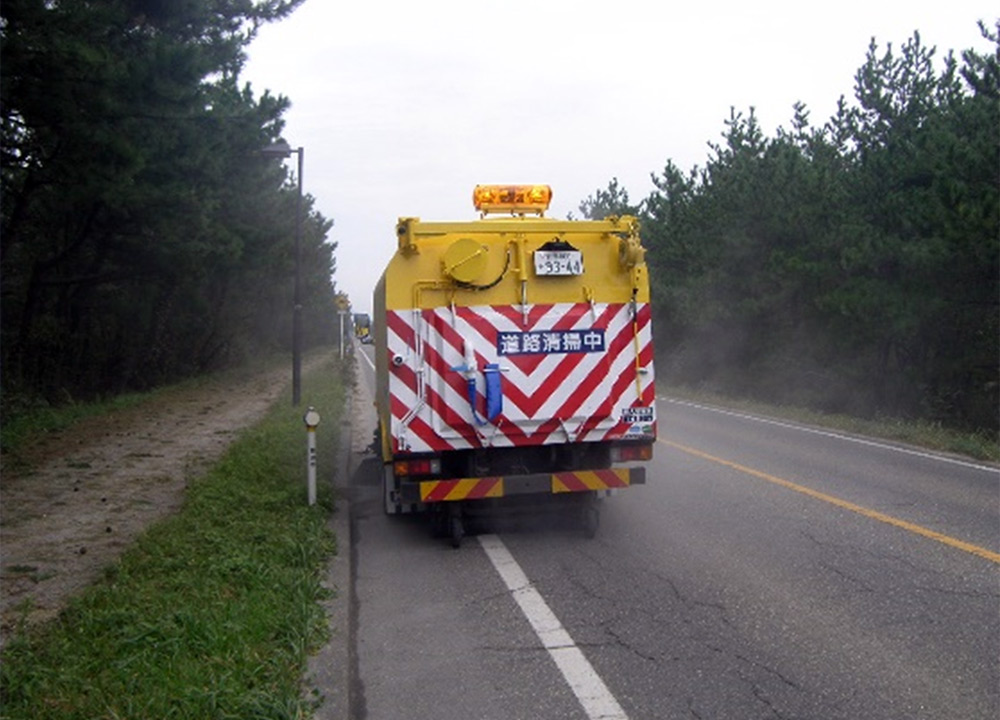 路面清掃(スイーパー)のイメージ画像 路面清掃(スイーパー)のイメージ画像