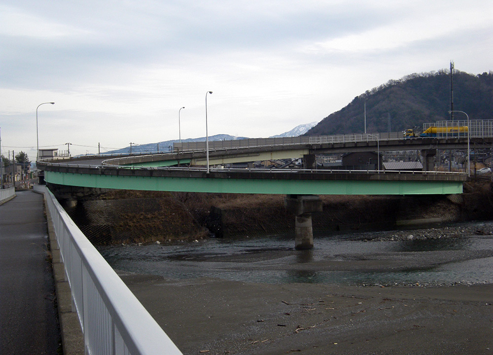 青海川跨線橋(糸魚川市)のイメージ画像 青海川跨線橋(糸魚川市)のイメージ画像