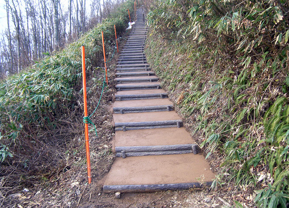 八海山階段工のイメージ画像 八海山階段工のイメージ画像