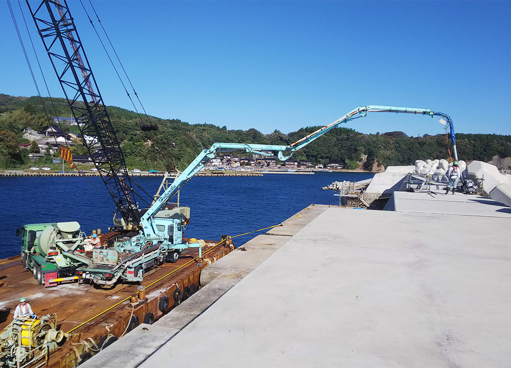 鷲崎漁港 防波堤 嵩上げ工のイメージ画像 鷲崎漁港 防波堤 嵩上げ工のイメージ画像